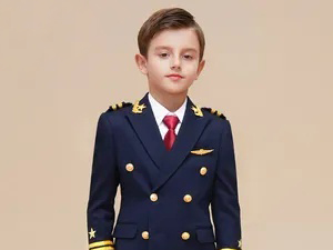 含有"点"字的男孩名字推荐：雨点，点将，曼点，点点，怡点，沐点