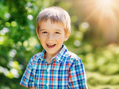 含有"一"字的男孩名字推荐：一四，一屹，沅一，一麟，辛一，宜一