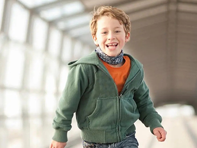 含有"一"字的男孩名字推荐：一澄，老一，一境，一廷，滕一，逸一