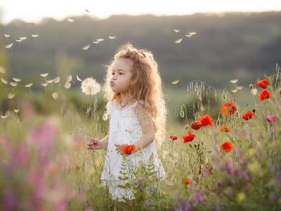 含有"一"字的女孩名字推荐：一杉，一绮，一洁，一末，一美，一臭