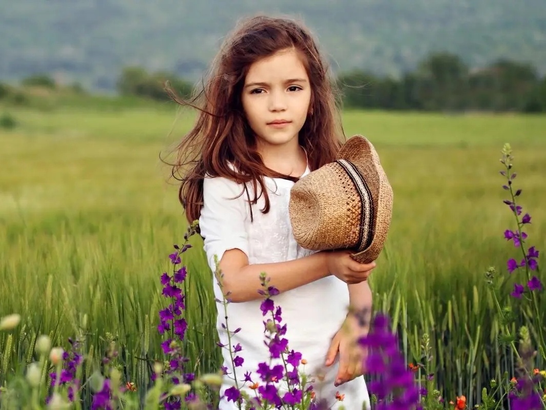 含有"一"字的女孩名字推荐：一汨，一泞，一荻，一慧，一味，一荃