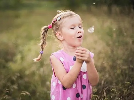 含有"一"字的女孩名字推荐：一珠，一仙，一蔚，一卉，一璇，一凤